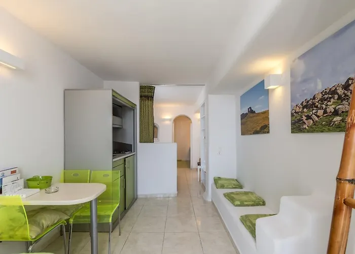 Aparthotel Artemoula's Studios