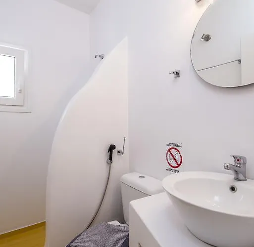 Artemoula's Studios 4*