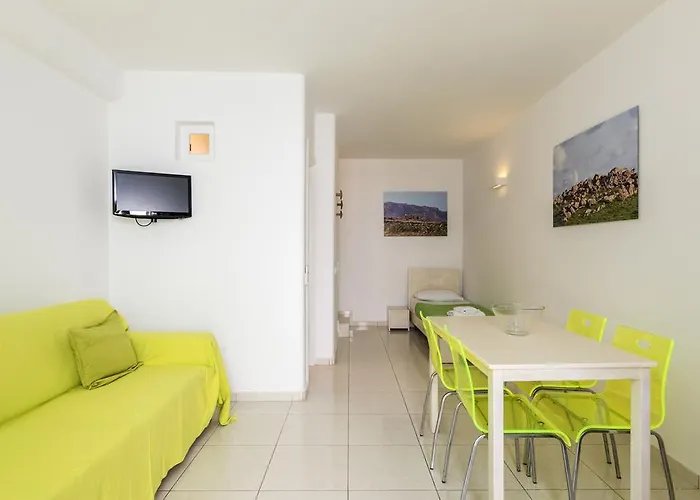 Artemoula's Studios Aparthotel