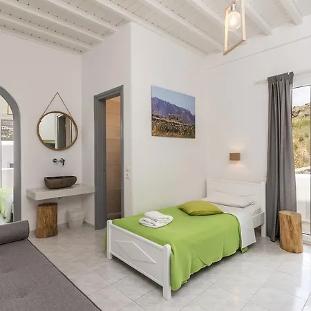 Artemoula's Studios Aparthotel