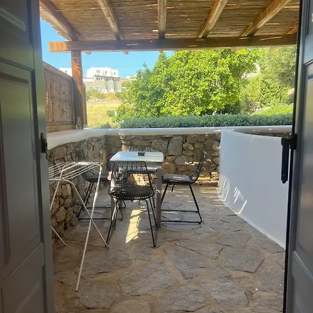 Artemoula's Studios Aparthotel 4*