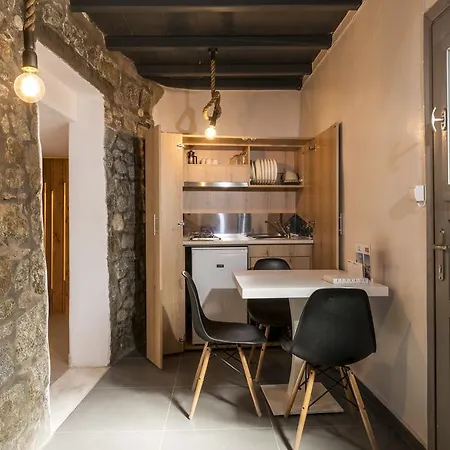 Artemoula's Studios Aparthotel 4*