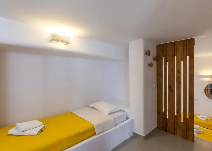 Artemoula's Studios 4*