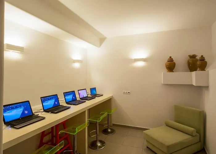 Artemoula's Studios 4*